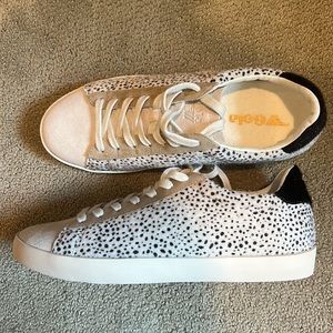 Gola Nova Oasis Sneaker Size 9